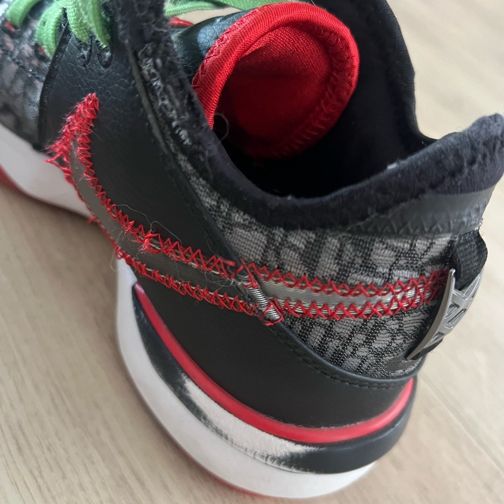 Nike FaZe Clan x Zoom LeBron NXXT Gen Bred - Picture 14 of 14